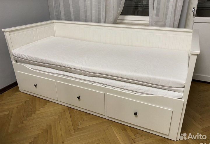 Кровать кушетка Hemnes lkea