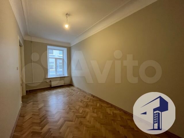 6-к. квартира, 140,5 м², 2/5 эт.