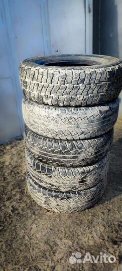 Maxtrek SU-800 235/75 R15