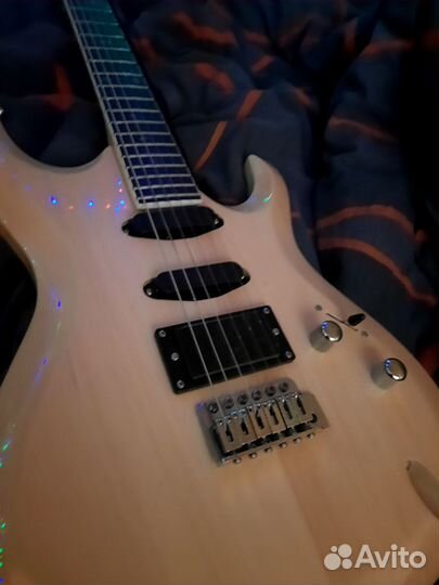 Электрогитара