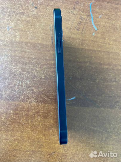 iPhone 12, 64 ГБ