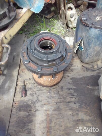 Ступица под абс с бортовым редуктором Маз 5440