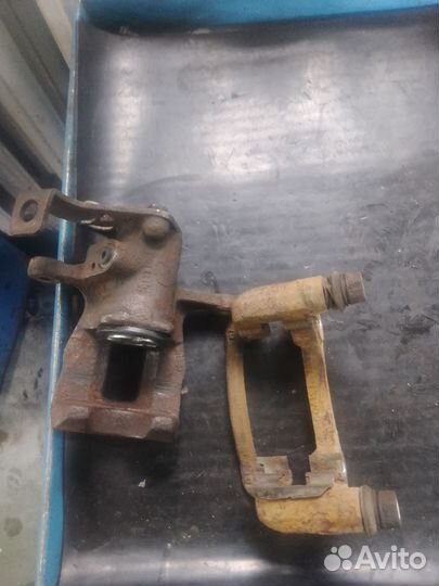 Суппорт задний правый.хендай Солярис