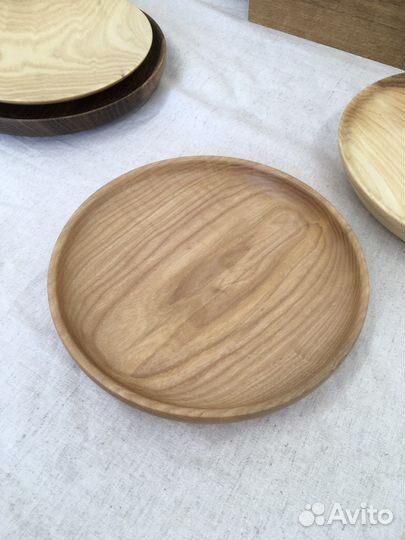 Тарелочка из дерева
