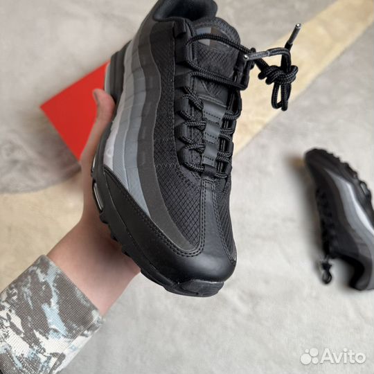 Nike Air Max 95 Ultra оригинал 9.5 US Европа