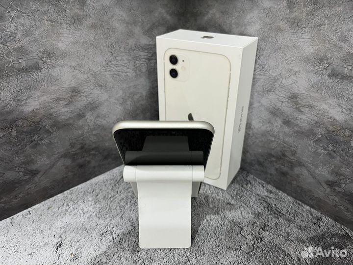 iPhone 11, 64 ГБ