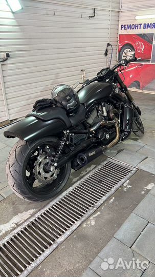 Harley-Davidson v-rod muscle