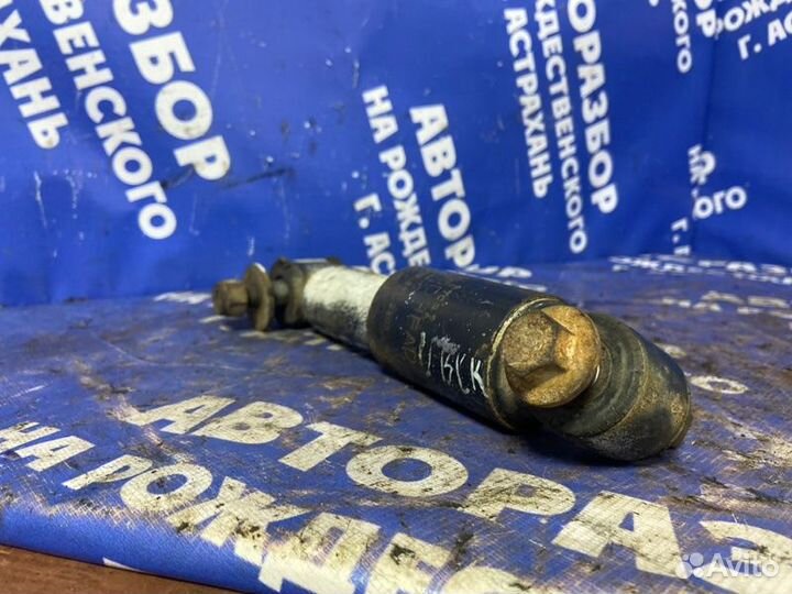 Амортизатор кабины. Iveco Eurotrakker 2005