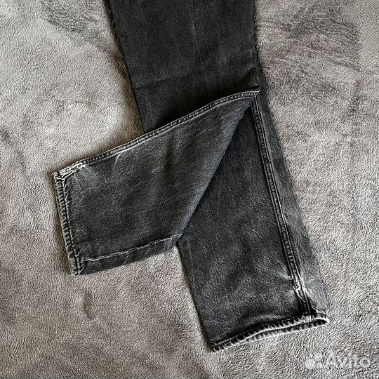 Джинсы H&M Relaxed Fit