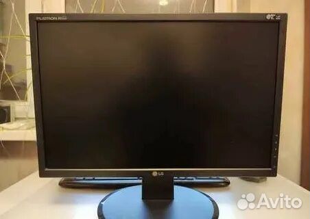 Монитор LG Flatron L194WT-BF битый