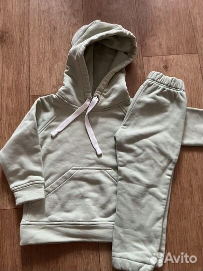 Костюм спортивный