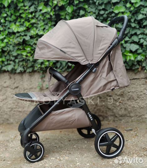Коляска Luxmom 730 (Carello Libra) коричневая