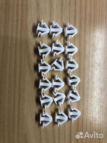 Пружинный зажим VAG 7M0868563