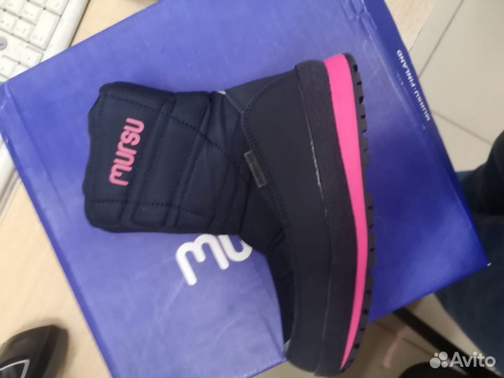 Продается детская обувь