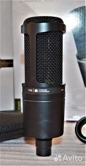 Микрофон для звукозаписи Audio-Technica AT2020