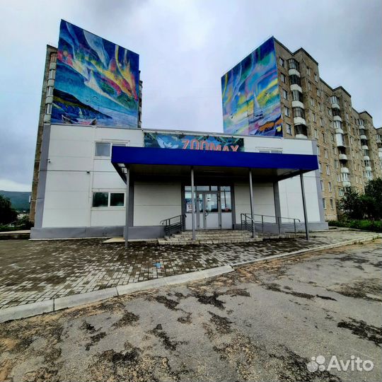 Продавец в зоомагазин