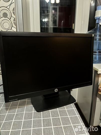 Монитор HP 20