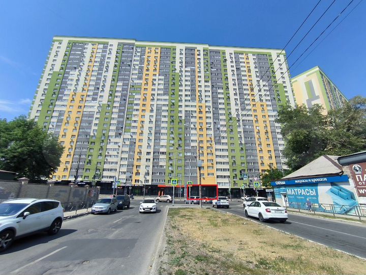 Универсальное помещение на первой линии, 163 м²