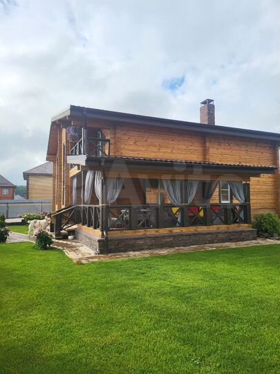 Коттедж 275 м² на участке 10 сот.