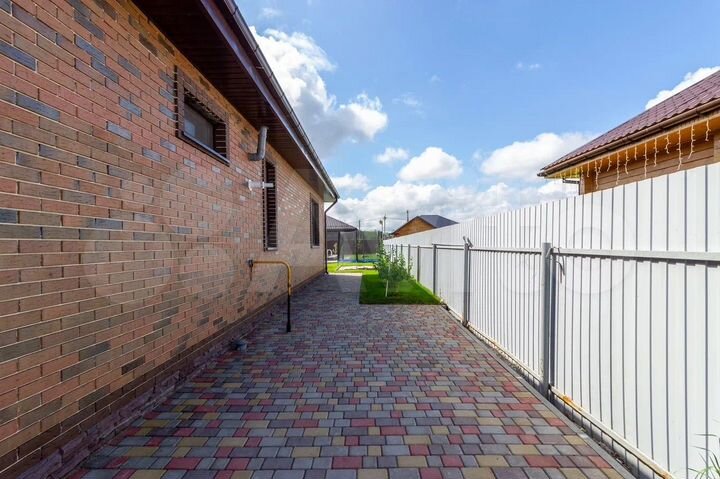 Дом 179,2 м² на участке 9,7 сот.