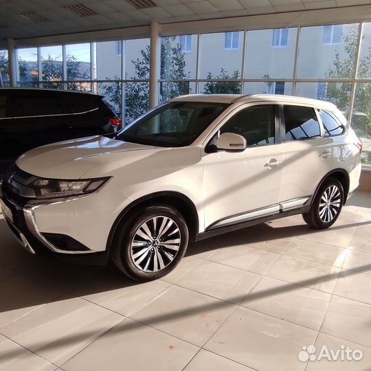 Mitsubishi Outlander 2.0 CVT, 2021, 74 833 км