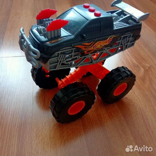Monster truck Hoteweels