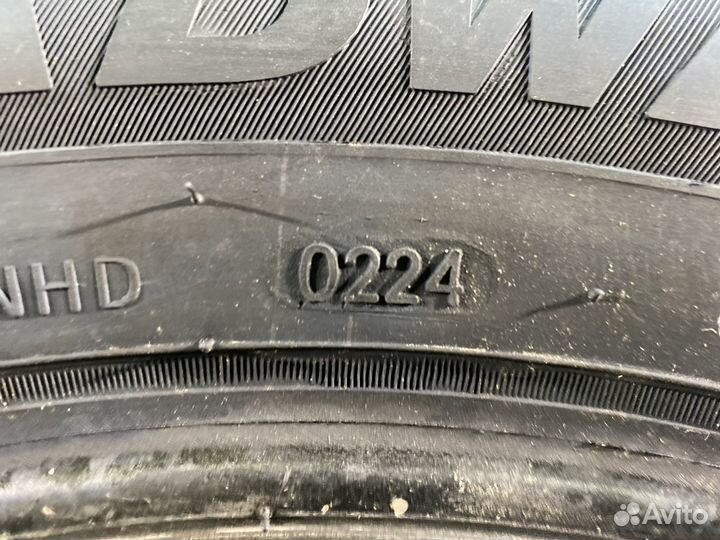 Headway HR805 215/60 R17 103V