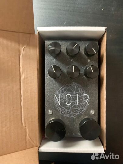 Тремоло analogworm noir mk2