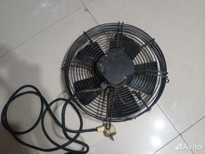 Вентилятор вытяжной промышленный бу