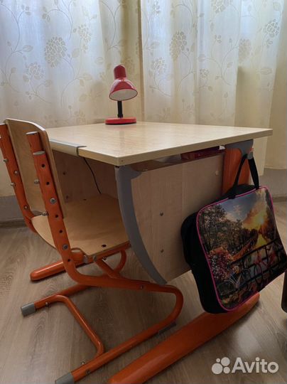 Растущая парта и стул