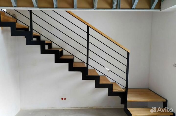 Г-образная лестница