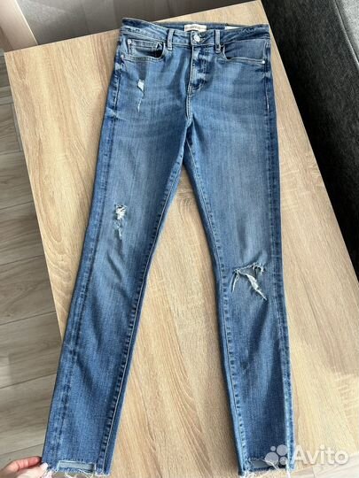 Джинсы Guess