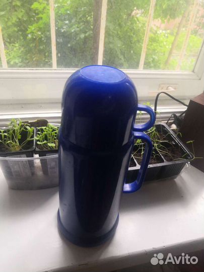 Термос с кружкой