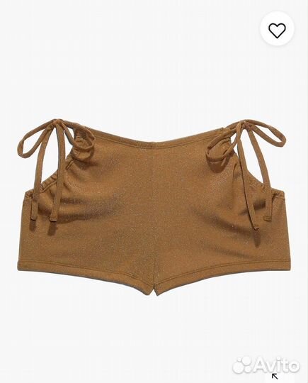 Шорты с вырезом