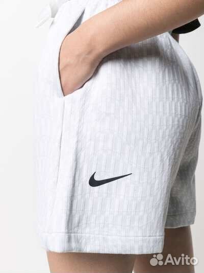 Шорты Nike