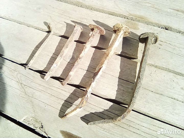 Гвозди кованые. Цена за один