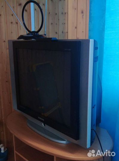 Телевизор samsung