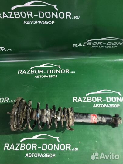 Амортизатор передний правый Nissan Primera (P10) I