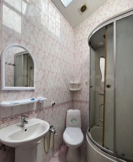 2-к. квартира, 40 м², 3/3 эт.