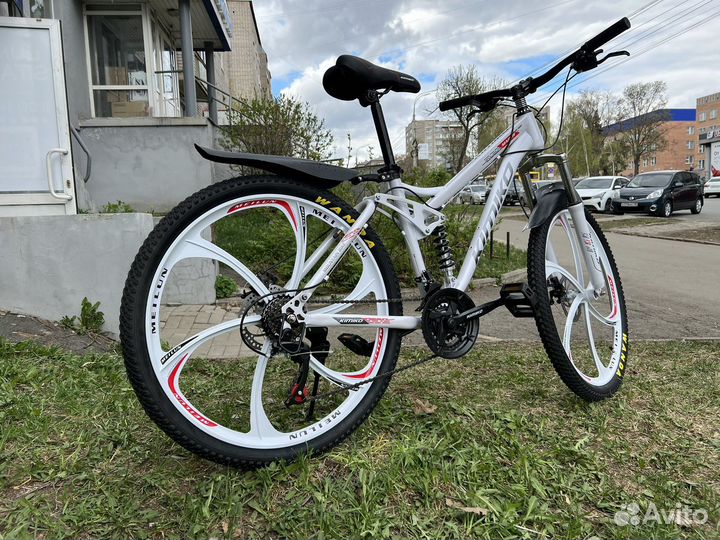 Велосипед на литых дисках