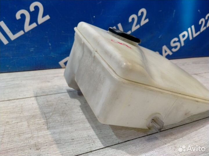 Бачок омывателя Toyota Chaser GX105 1GF beams