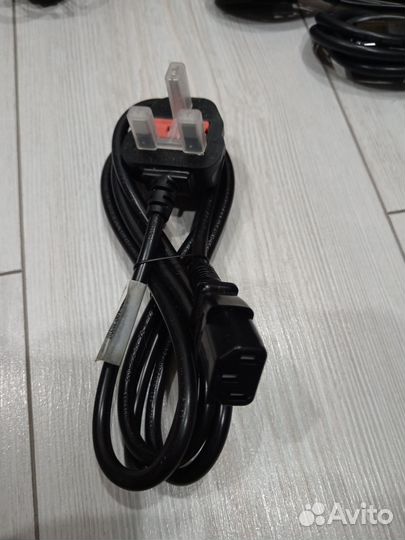 Кабеля питания и адаптеры для компьютера