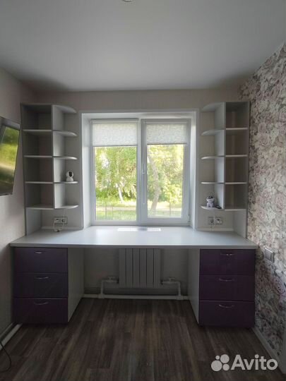 Письменный стол