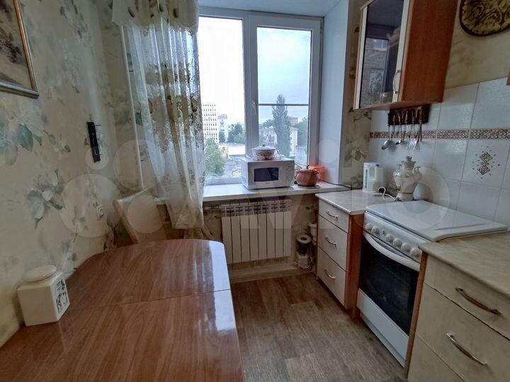 2-к. квартира, 50 м², 6/9 эт.