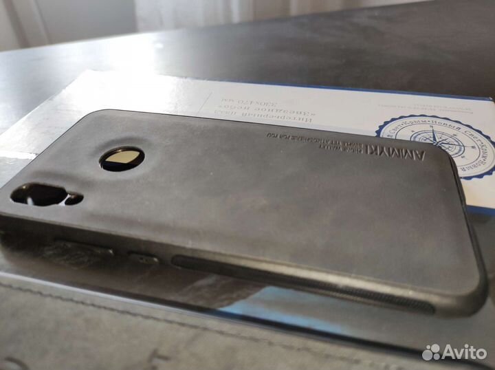 Чехлы на huawei P20 lite новые 2шт