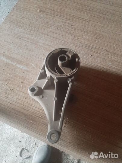 Подушка двигателя Opel Astra H