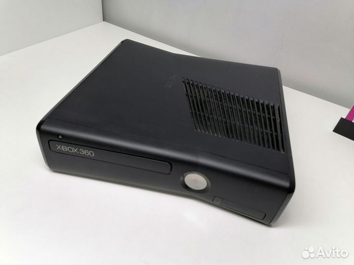 Xbox 360S 320gb Прошита 999игр, 2джоя