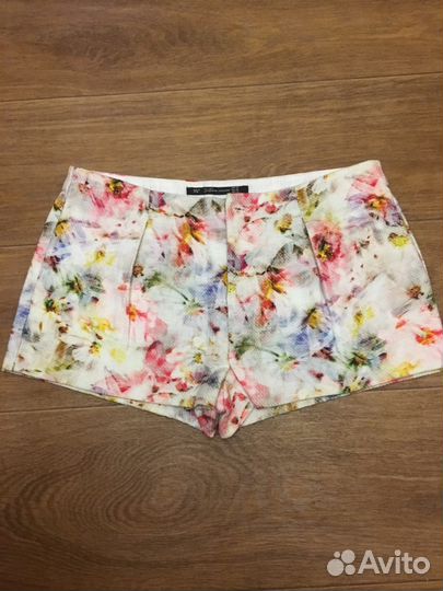 Шорты новые 44 Zara