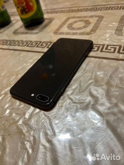 Телефон iPhone 8 plus