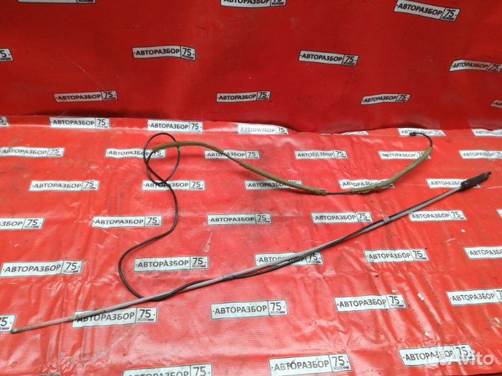 Антенна Toyota Prius ZVW30 2zrfxe 2011